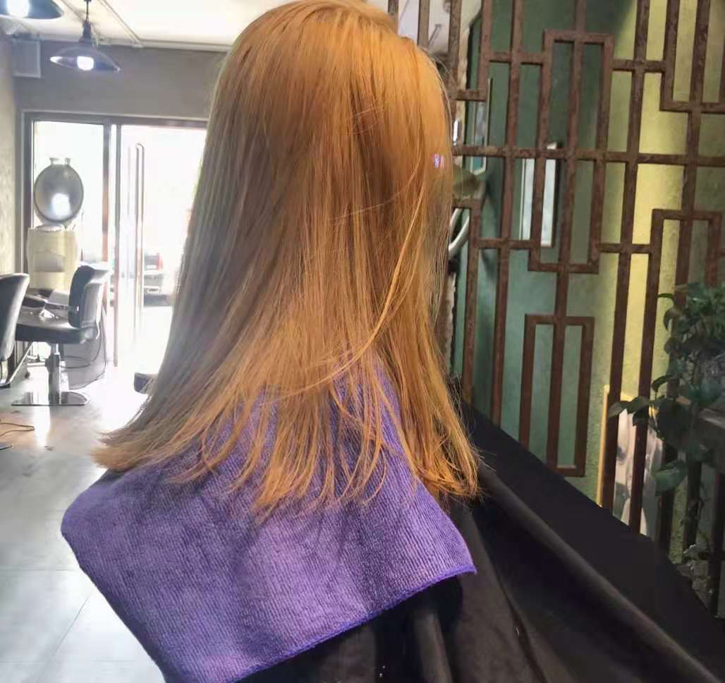 理发店染发的药水有什么区别,理发店染发贵为什么没人处理