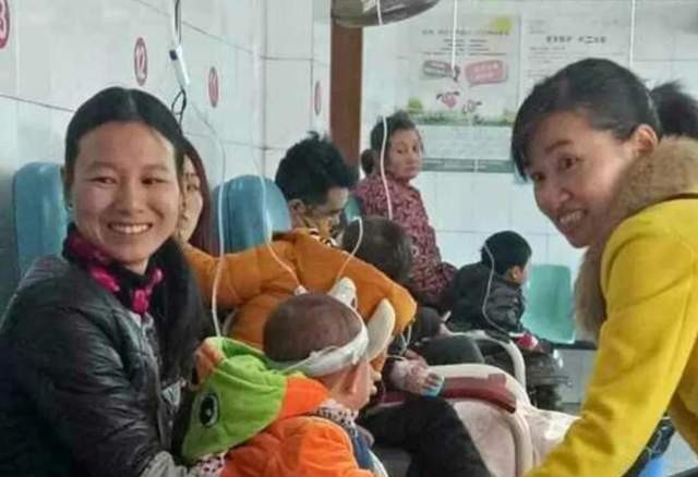 私人诊所每天爆满图片,街上的诊所为何人满为患