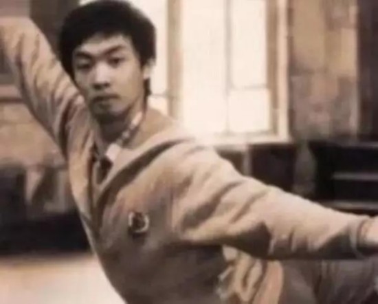 毒舌金星的人生经历,毒舌金星深度解读