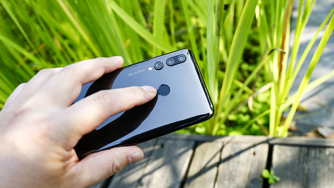 华为麦芒8测评视频,无畏前行3