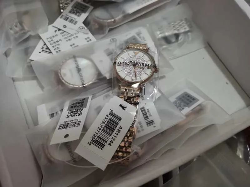 代购包装盒真假,包装是正品但是里边是假货