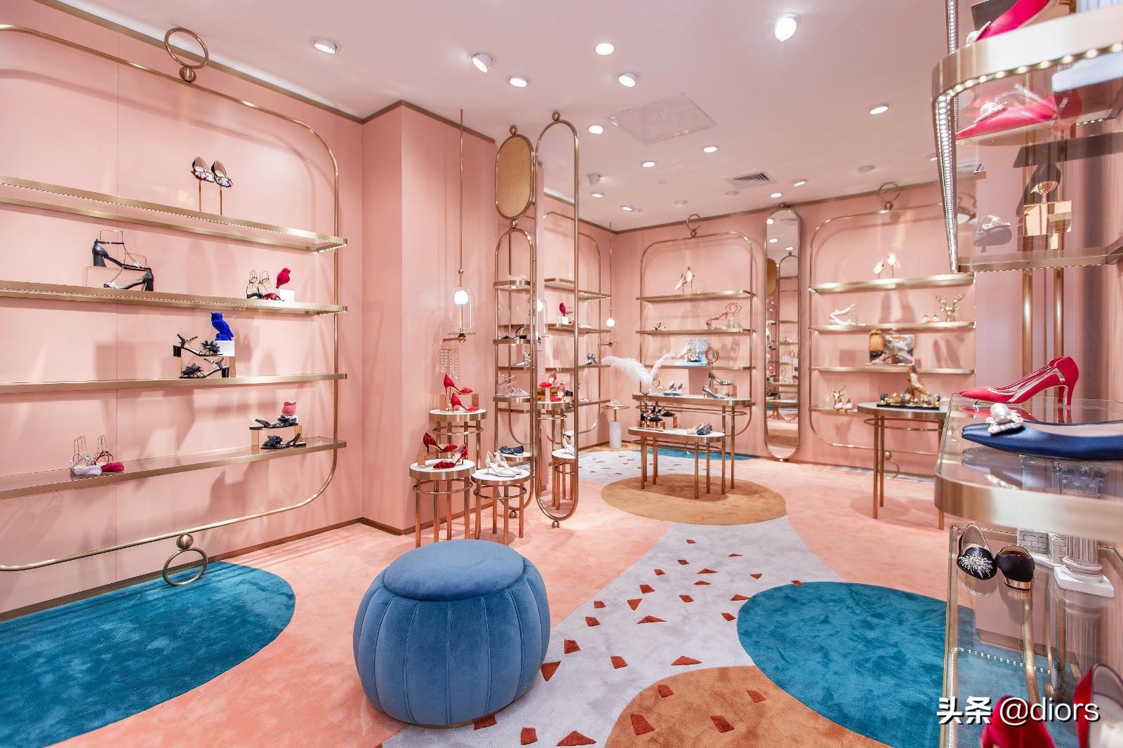 张韶涵卖的高跟鞋品牌,张韶涵ysl高跟鞋