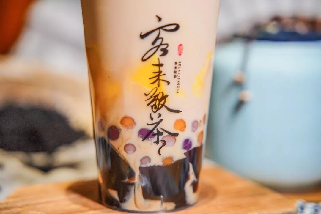 中国风与烧仙草的新潮结合，顺德这家茶饮店要排队了