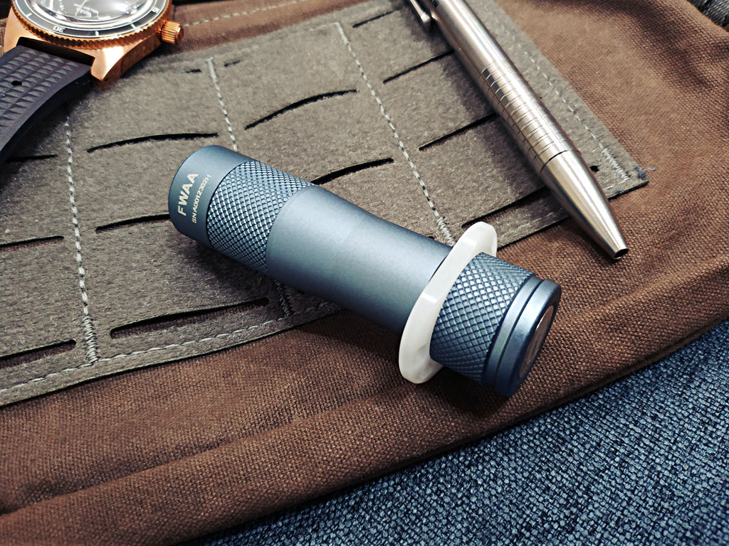 雷明兔fw4x手电,雷明兔fw4a手电筒评测