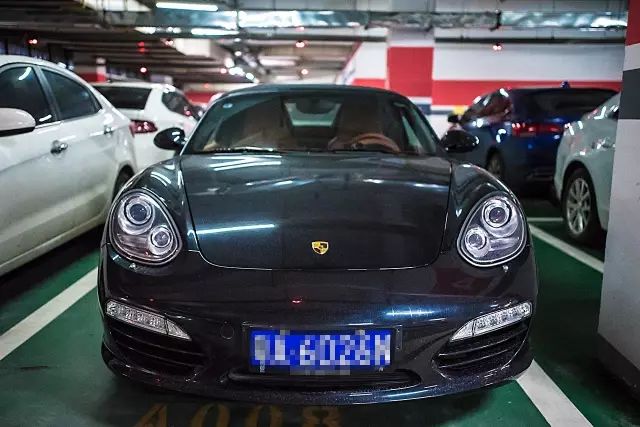 武汉豪车的视频,武汉最豪停车场