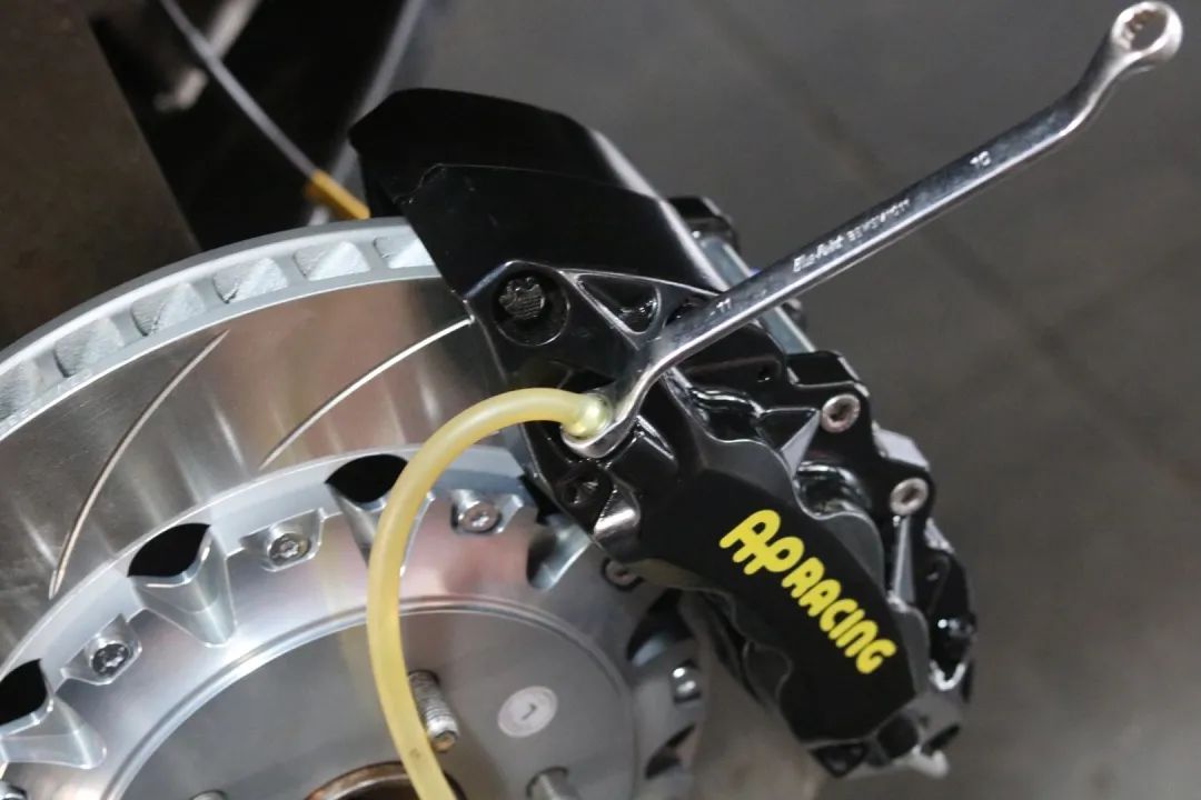 怪兽汽车翻新地址,怪兽修车翻新奥迪q7