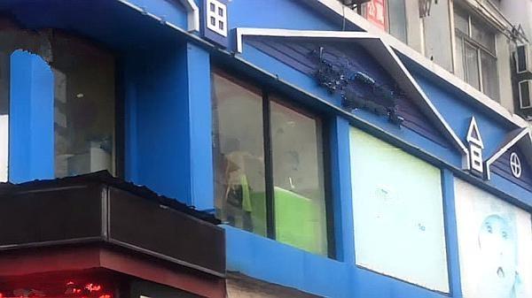 母婴店的员工给婴儿洗澡方法,母婴店给宝宝洗澡的人叫什么岗位