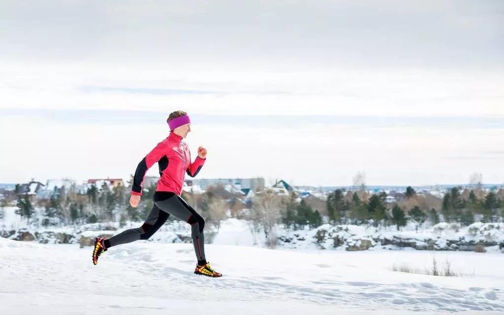 天冷长跑抽筋,冬季跑步出现抽筋