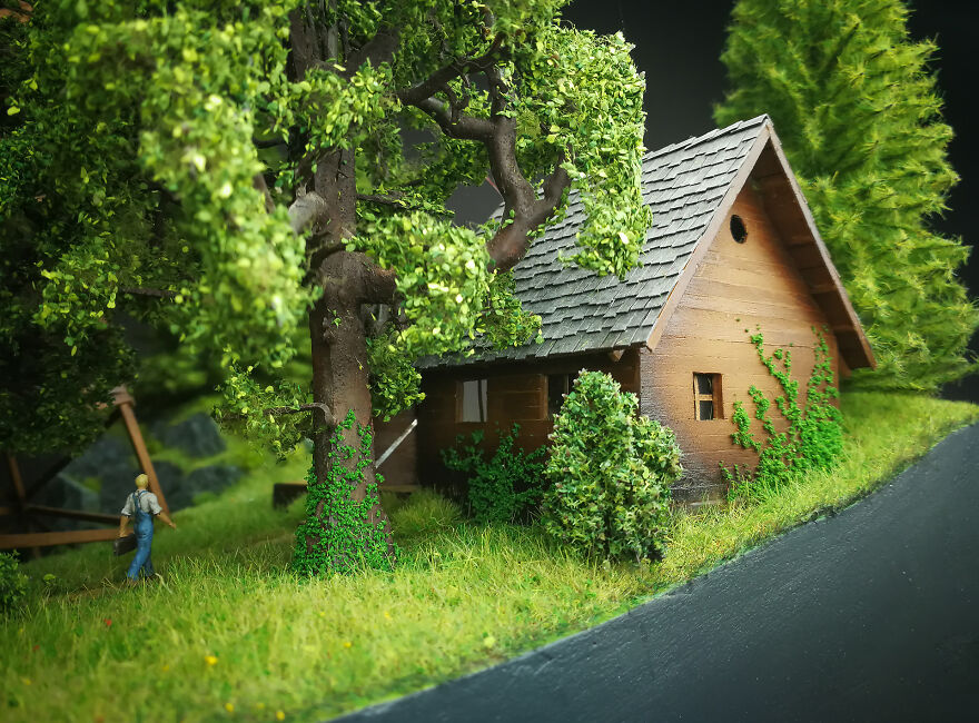 一座超迷你的“小村庄”，艺术家用两年时间创造出心中的乌托邦