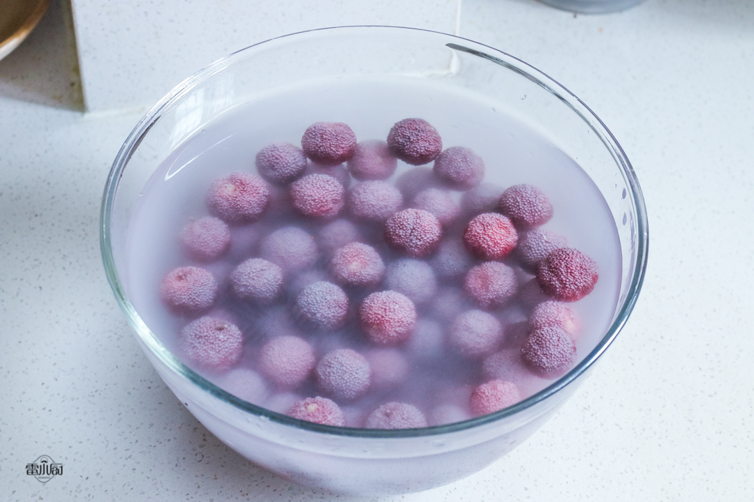 盐水为什么可以泡出杨梅里的虫子,为什么淡盐水可以泡出杨梅的虫子