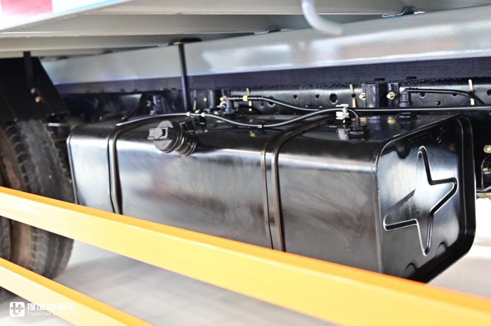 五十铃江铃凯运宽体,江铃凯运和五十铃轻卡区别