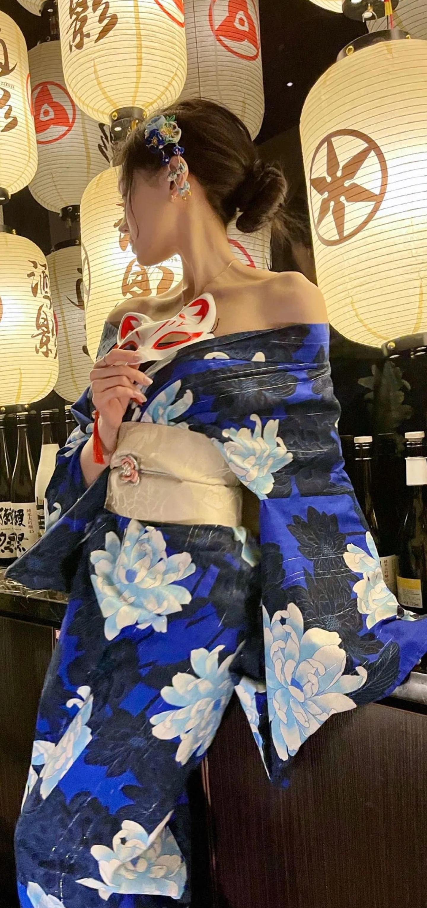 冰蓝色自带仙气杀气的古风壁纸,好看的壁纸女生仙气可爱卡通古风