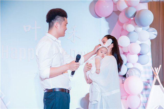 宝宝满月宴在家怎么弄,宝宝满月宴封酒教程