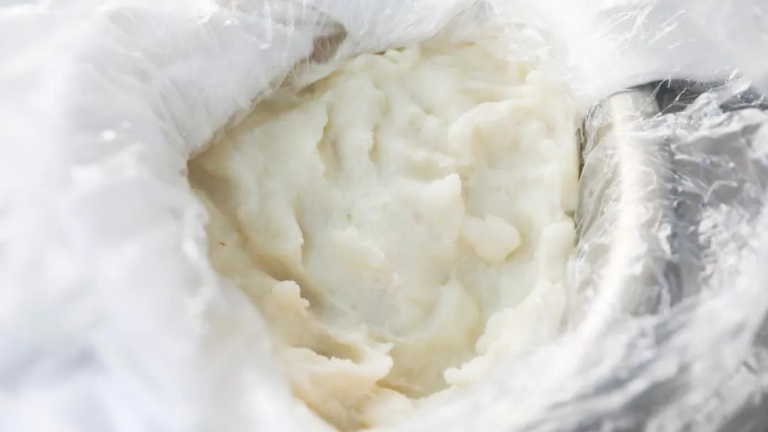 泉秀路上卖了17年的QQ米包,再不去吃就要失传了...