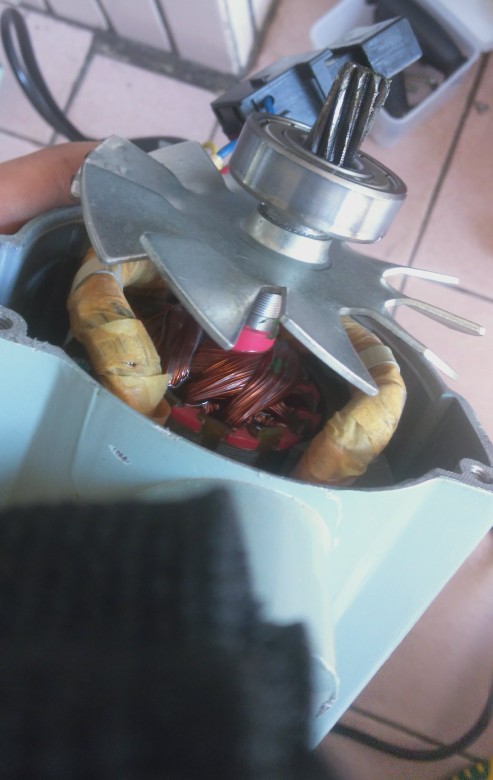 手电钻正反转开关内部构造,手电钻自锁夹头内部构造图解