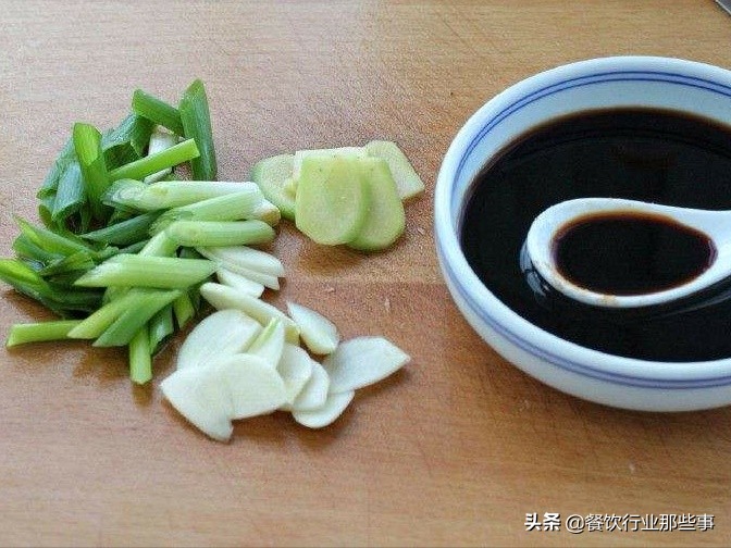 红烧鸡怎么烧又嫩又入味,红烧鸡怎么能出味