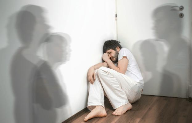 你觉得精神分裂症可怕吗,很多人说精神分裂症治不好