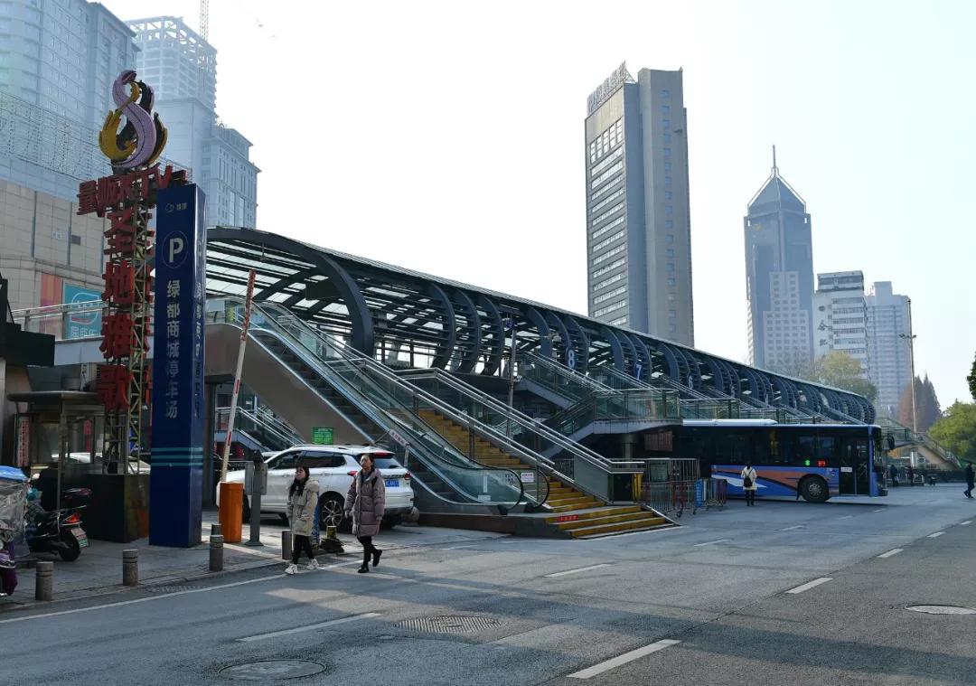 抓住申创“国家级”步行街互补机遇，绿都商城将焕发新生？