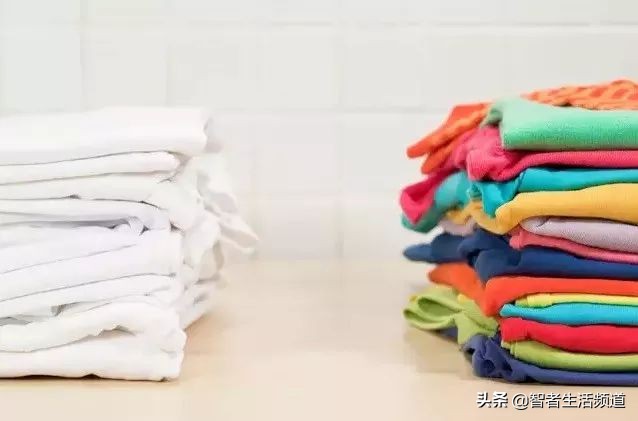 如何清洗白衣上霉斑,白衣服油渍怎么快速洗