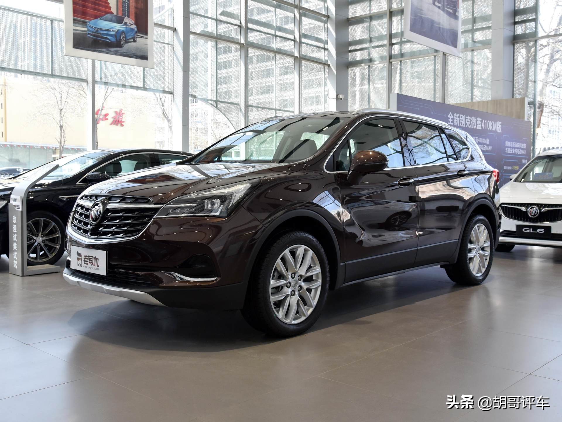 外观大气空间大的七座车,别克suv昂科威哪款车值得购买