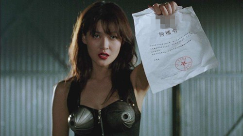 陈宝莲成疯之路:15岁被母亲逼迫赚钱,29岁自杀狠弃未满月儿子