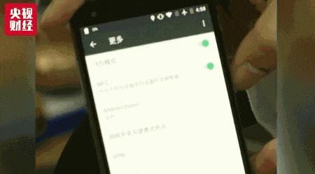 这样的智能门锁你还敢用吗,很多种智能门锁到底哪一种好使