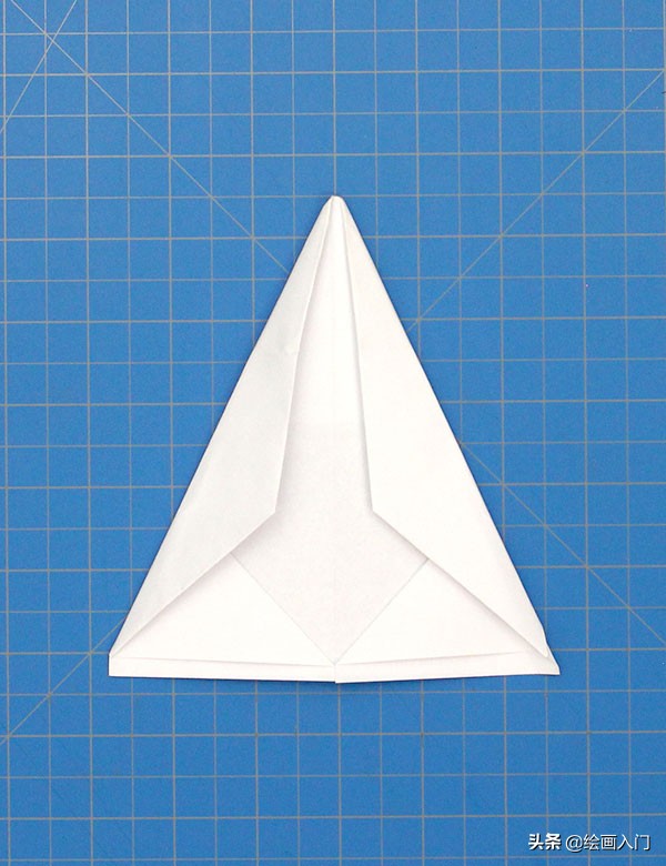 快速叠纸飞机教程,最容易叠纸飞机的教程
