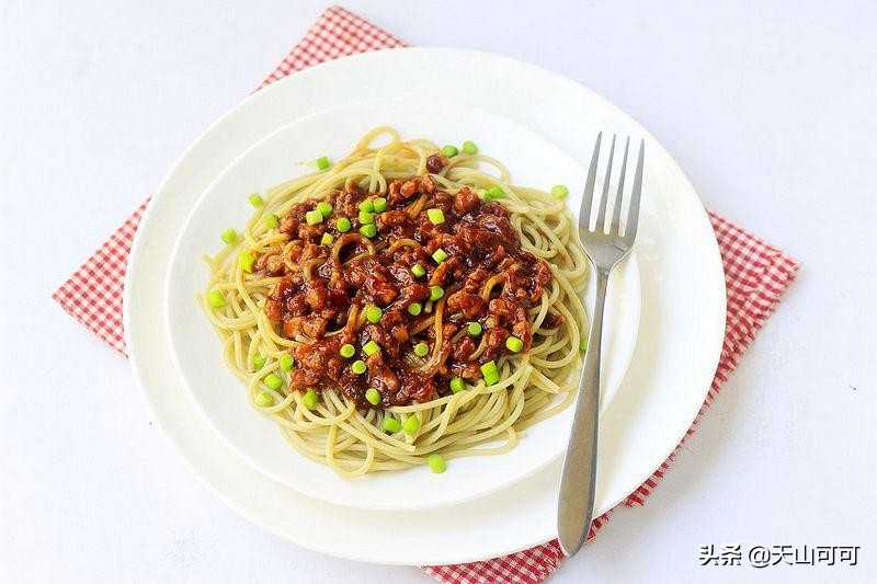 炒肉酱怎么炒好吃,炒肉酱用料比例