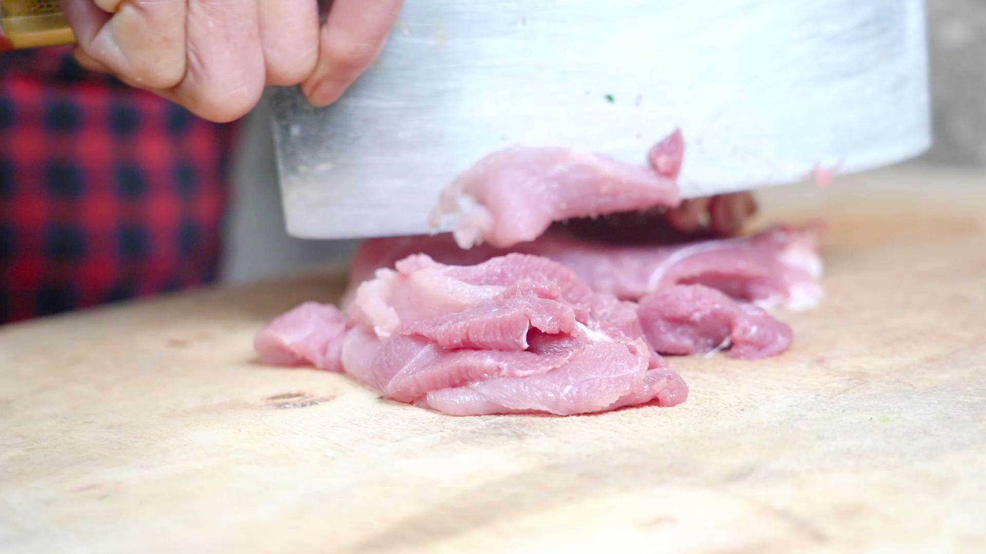 怎么腌制流油的咸鸭蛋窍门,不流油的咸鸭蛋腌制方法