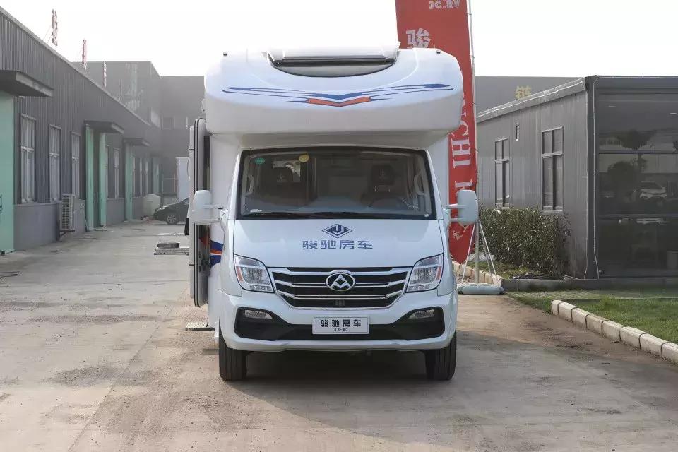 骏驰雷霆一号房车,骏驰房车直播间