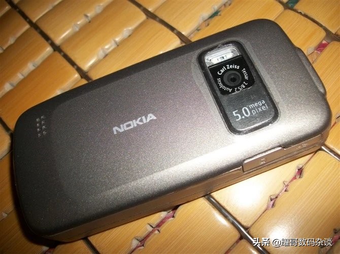 诺基亚3000,06年3000左右的诺基亚手机