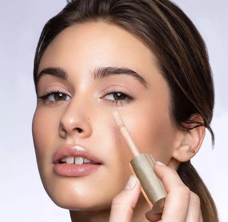 让麻辣鸡”从良”比裸妆更高阶，Jouer就搞定，还打什么水光针