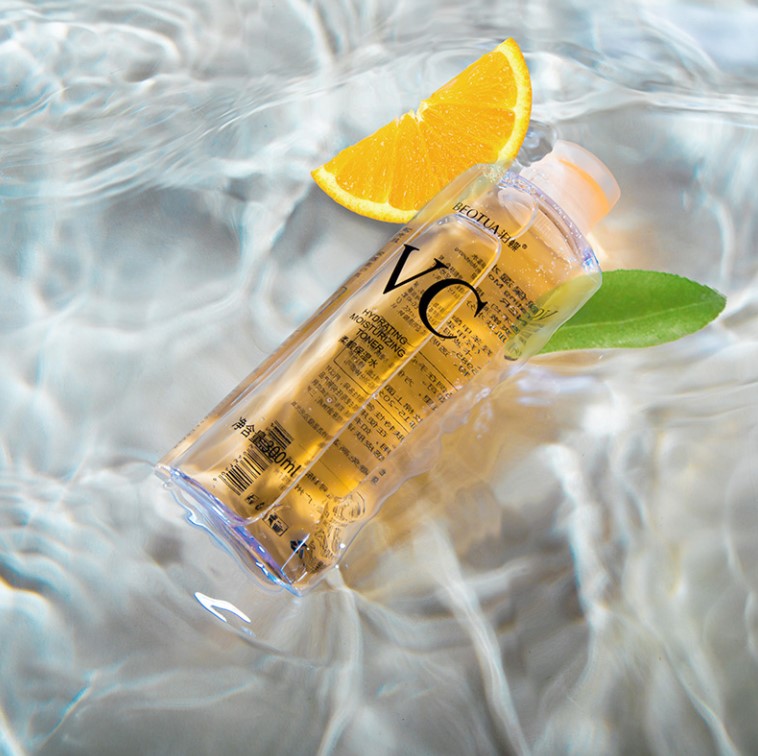 化妆脸上起皮浮粉卡粉怎么办,最简单化妆不起皮的秘诀