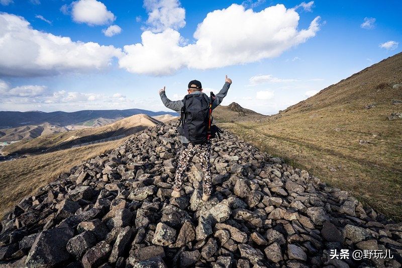 塞北初夏，拓乐陪我逐云日，拓乐Thule35LAllTrailX背包测评