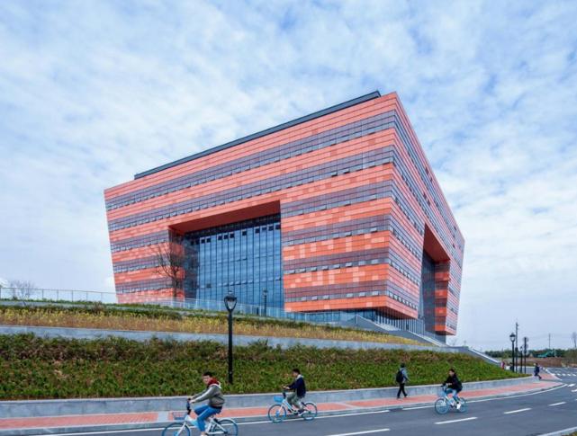 适合二本压线生的三所大学，在当地名气大好就业，还能收获铁饭碗