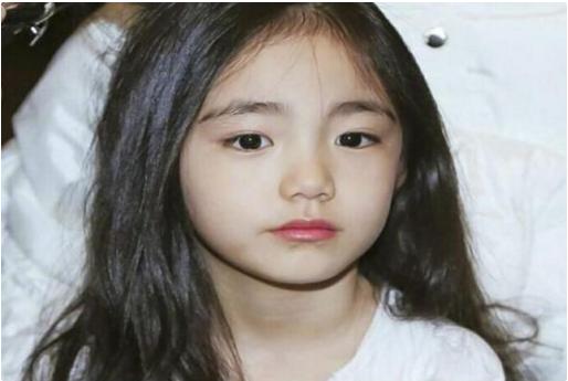 12岁“萝莉”出现性早熟,身材如16岁少女,原因让人惋惜