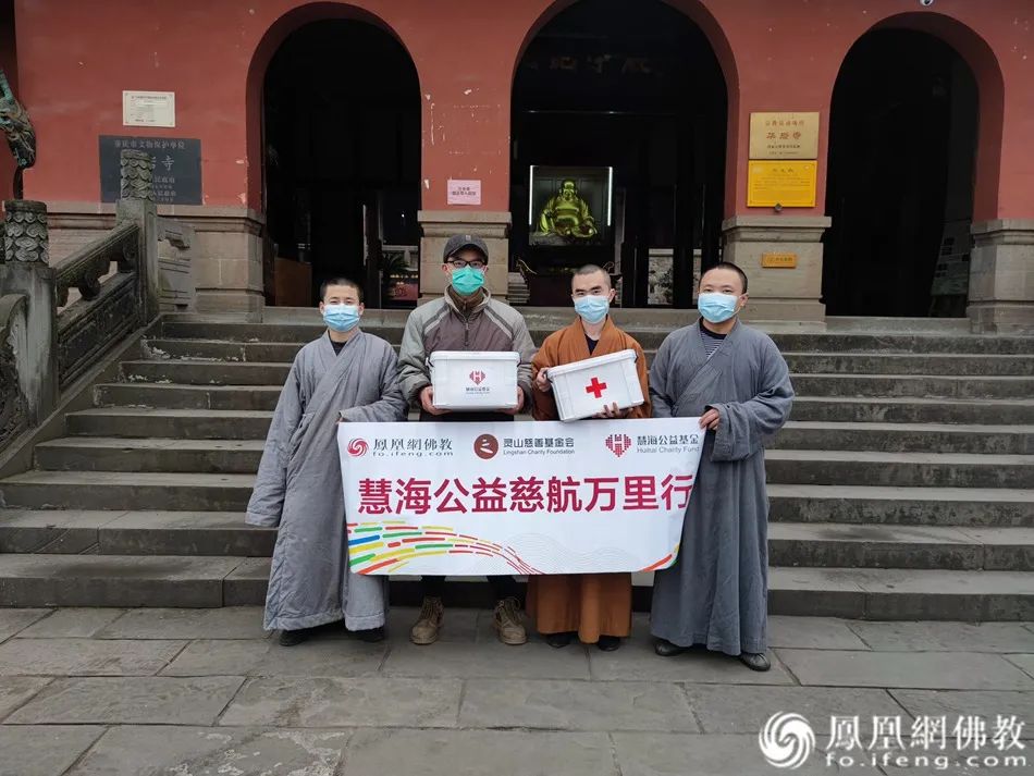 出家人并非超人,千寺万僧,都要直面“生病”这两个字