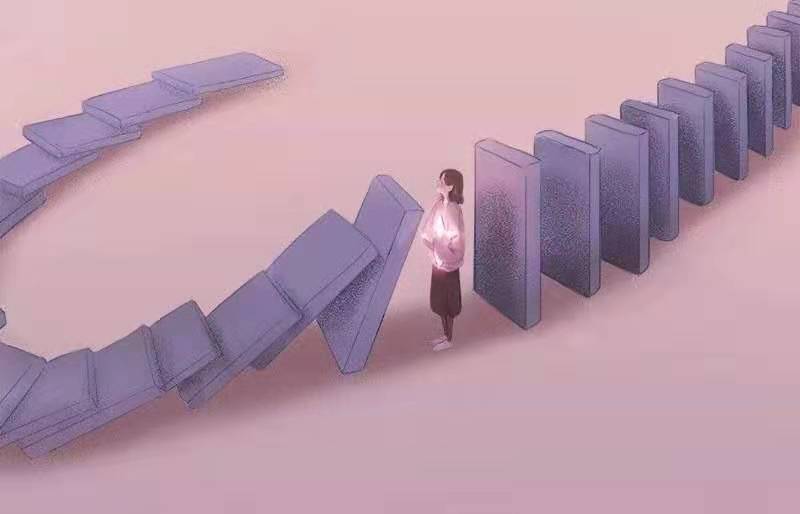 做了大我30岁的大叔的情人，但他欠了一屁股债，我该离开他吗？