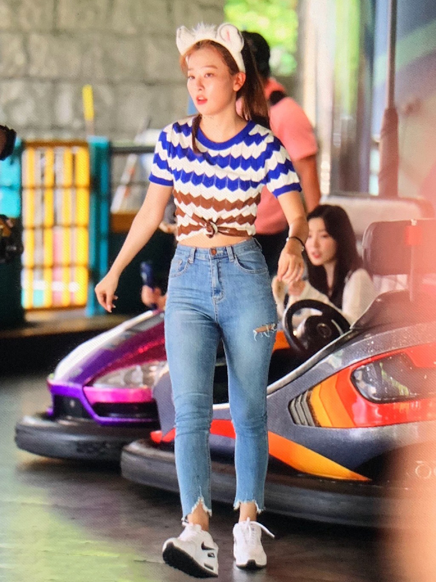 red velvet 单腿牛仔裤 (美得让人惊艳的red velvet女团)