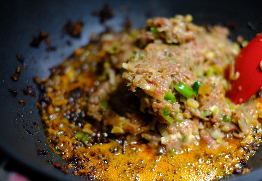 川菜大师教的葱香牛肉面，香辣过瘾，比麻辣小面更好吃