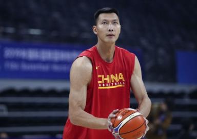 易建联和荆灵关系,嫁给易建联的感受