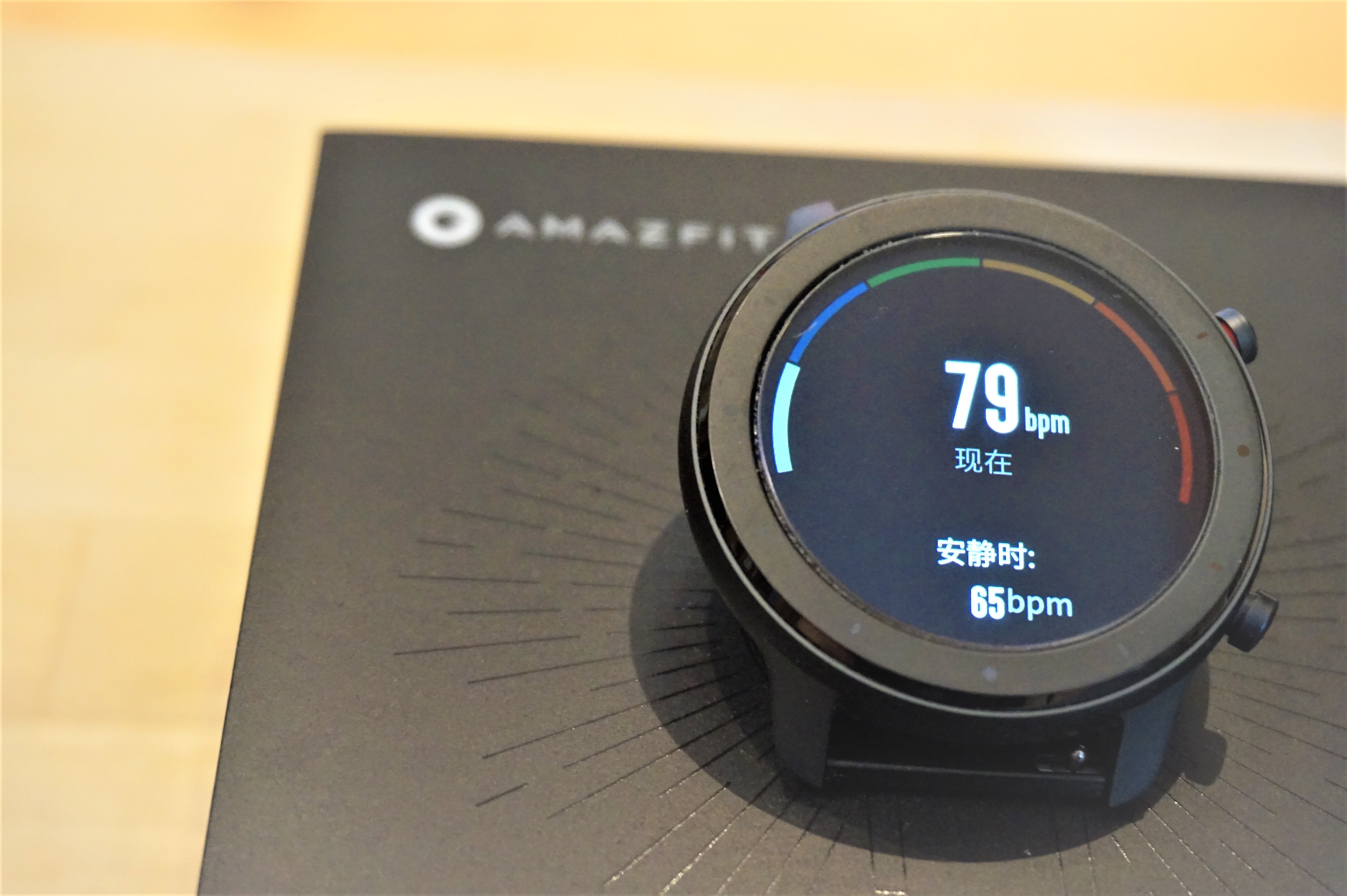 applewatch能和哪款手表相媲美,有了智能手表还要买智能手环