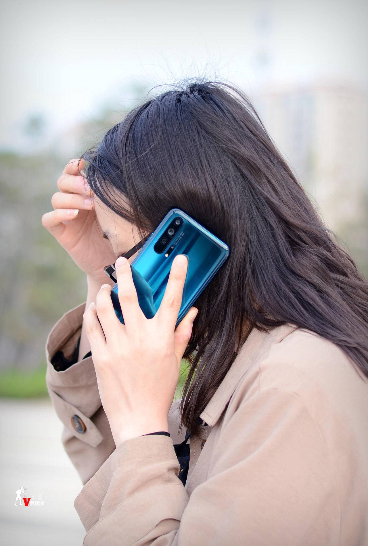 荣耀20pro评测视频,荣耀20与荣耀20pro深度评测