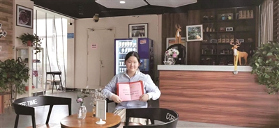 一个是足球队“经理”一个是学生会部长南外仙林双胞胎姐妹不一般