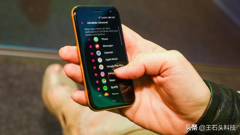 最新最小智能手机,全球最小的智能手机是哪款