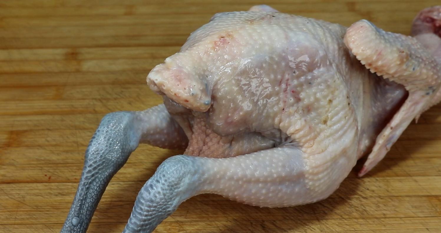 养鸡看外表听声音看粪便识鸡病,养鸡必须掌握鸡的十大生理习性