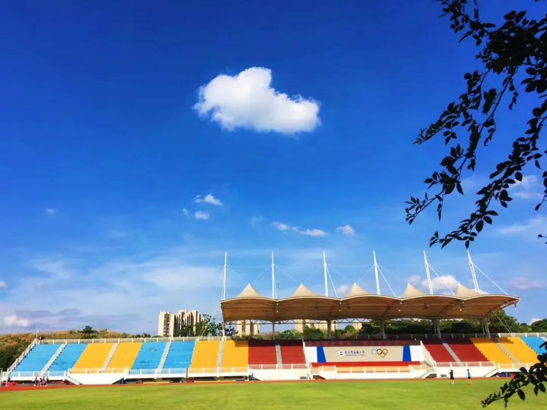 长沙南雅中学毕业生赵栩嘉,母校六年给她的……