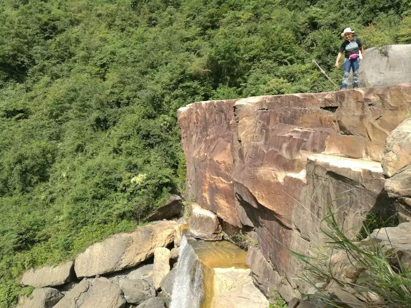 西漂湾瀑布群,建始西漂湾瀑布群