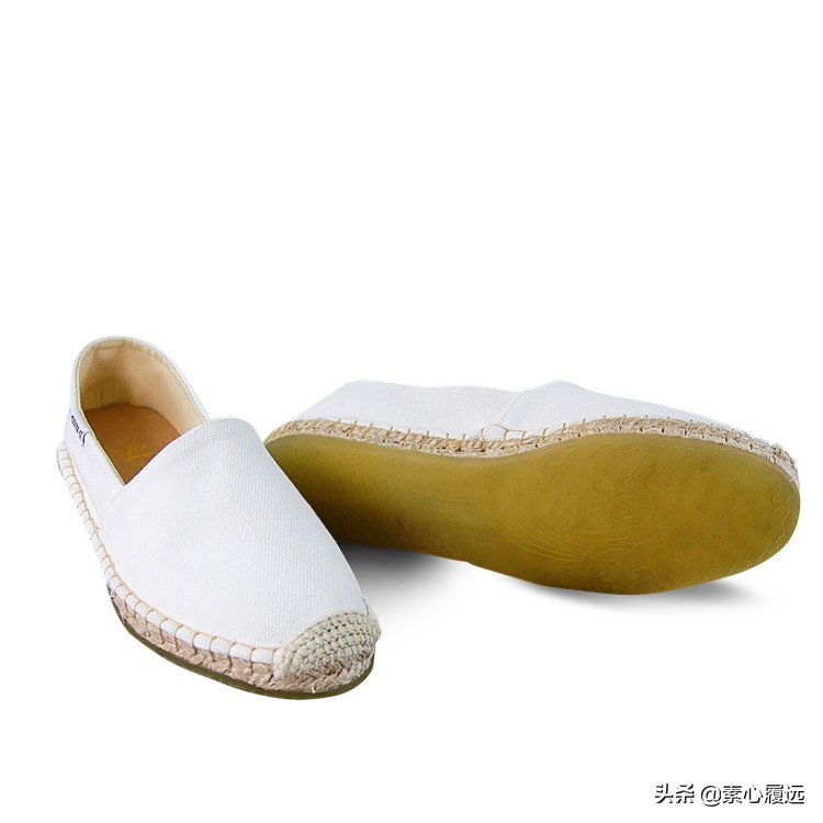 怎样洗小白鞋最干净不黄,怎么洗小白鞋最干净不用小苏打