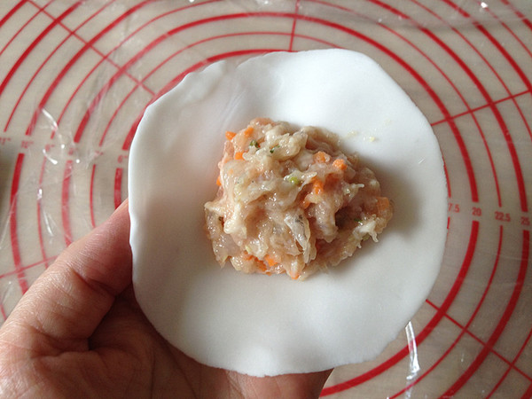 虾仁烧麦最正宗的做法,香菇胡萝卜虾仁糯米烧麦做法